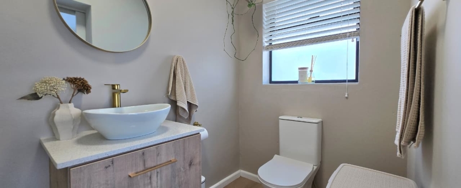 3 Bedroom Property for Sale in Kleinbaai Western Cape